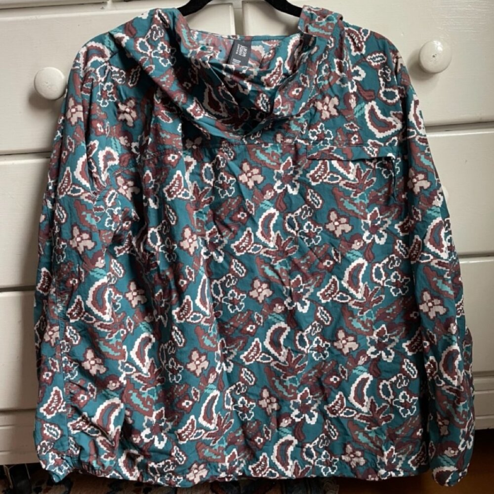 Mountain Hardware anorak, size M